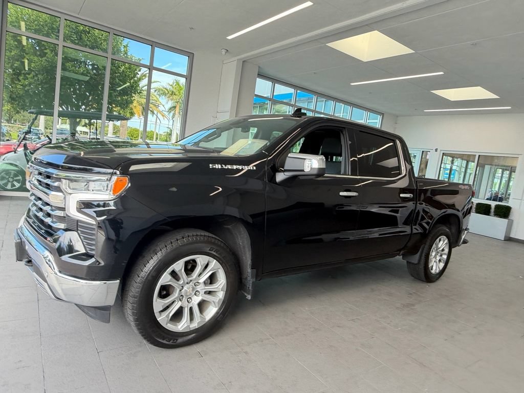 Used 2022 Chevrolet Silverado 1500 LTZ w/ LTZ Premium Package AWD/4WD image 3