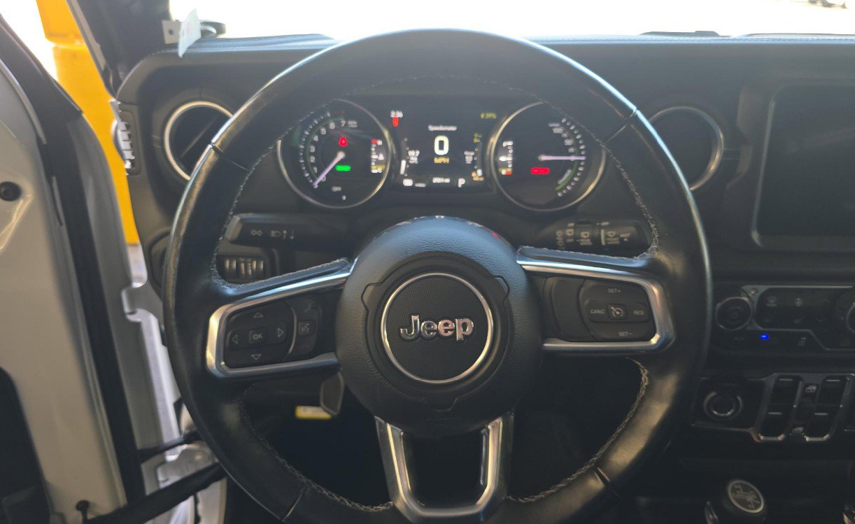 Used 2022 Jeep Wrangler Unlimited Sahara w/ Cold Weather Group image 8