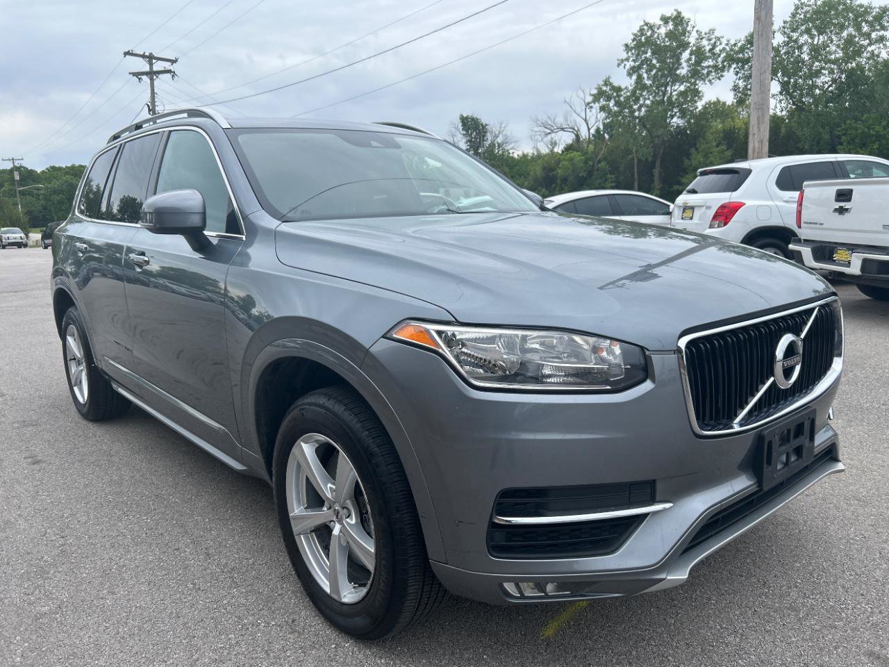 Used 2016 Volvo XC90 T5 Momentum FWD image 3