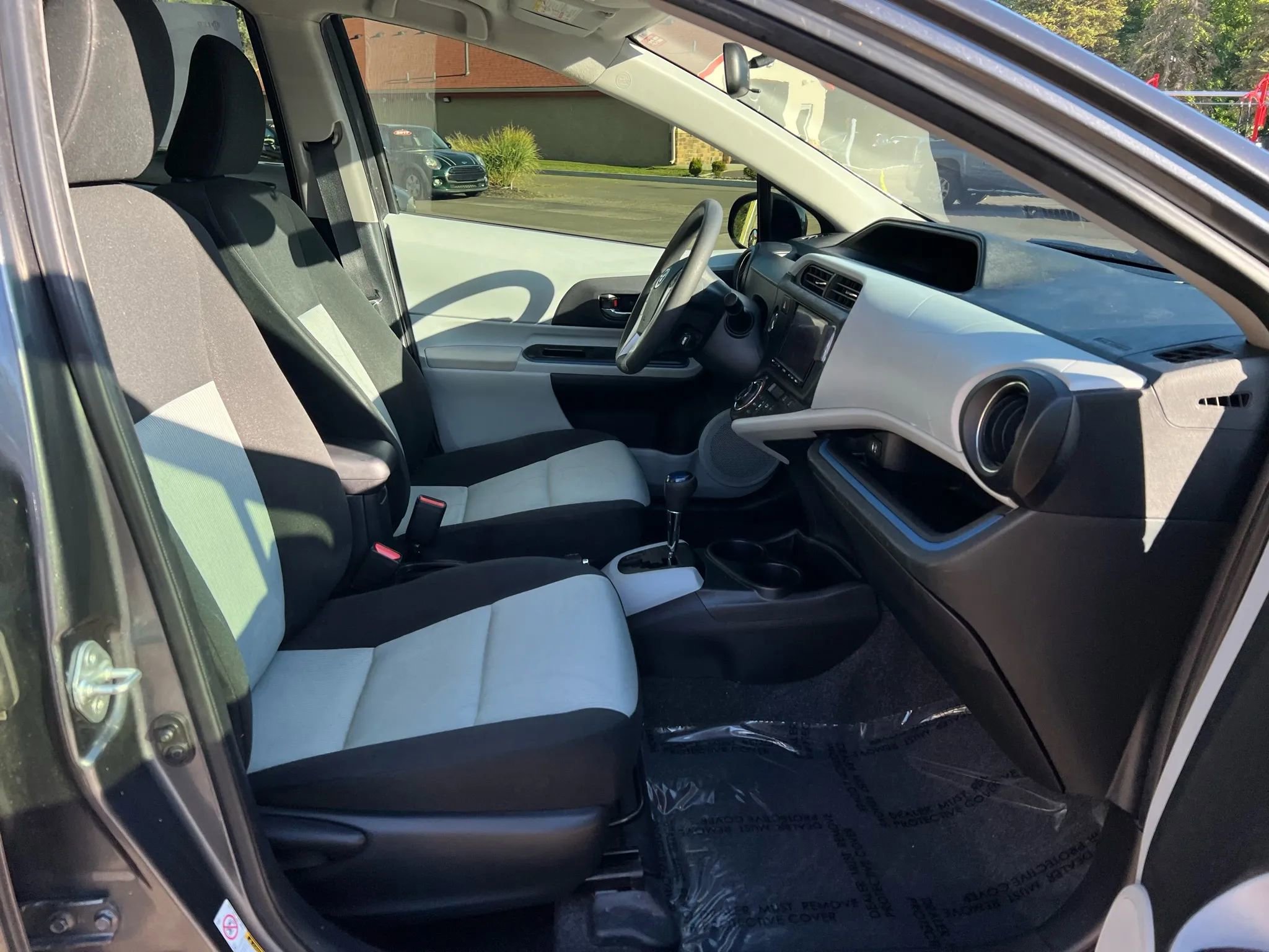 Used 2012 Toyota Prius C Three image 17