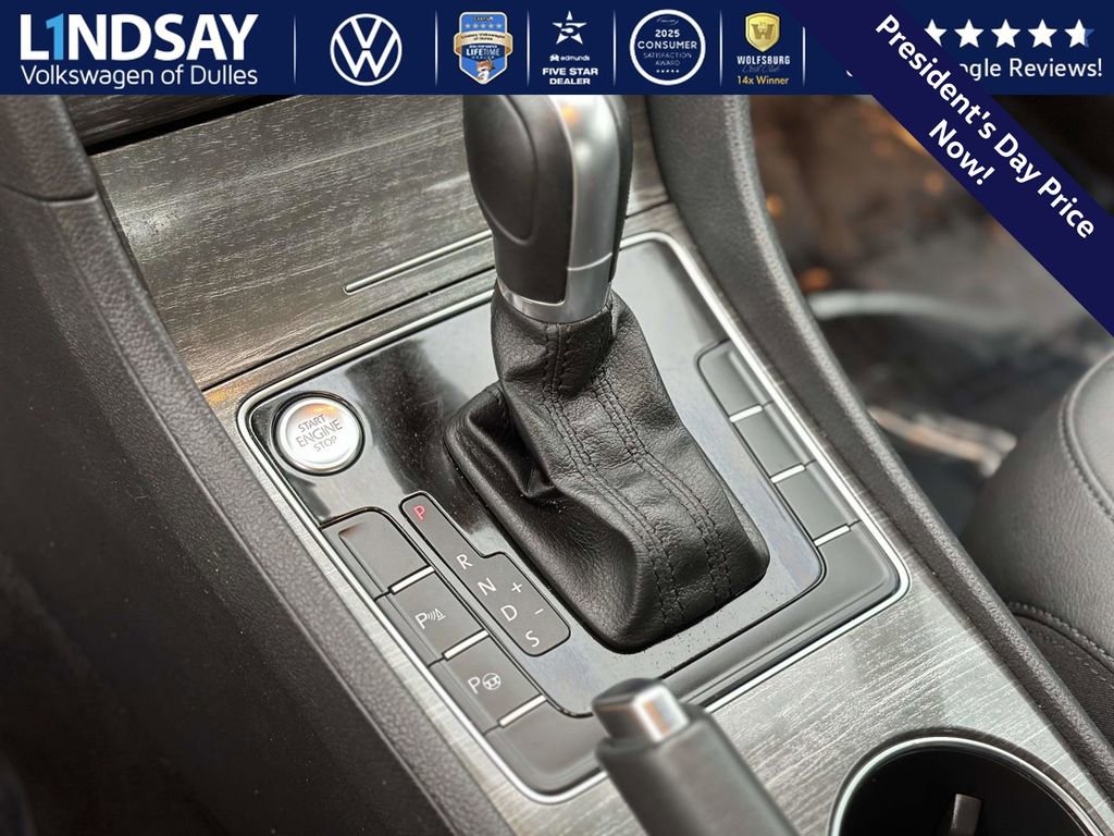 Used 2018 Volkswagen Passat 2.0T SEL Premium image 14
