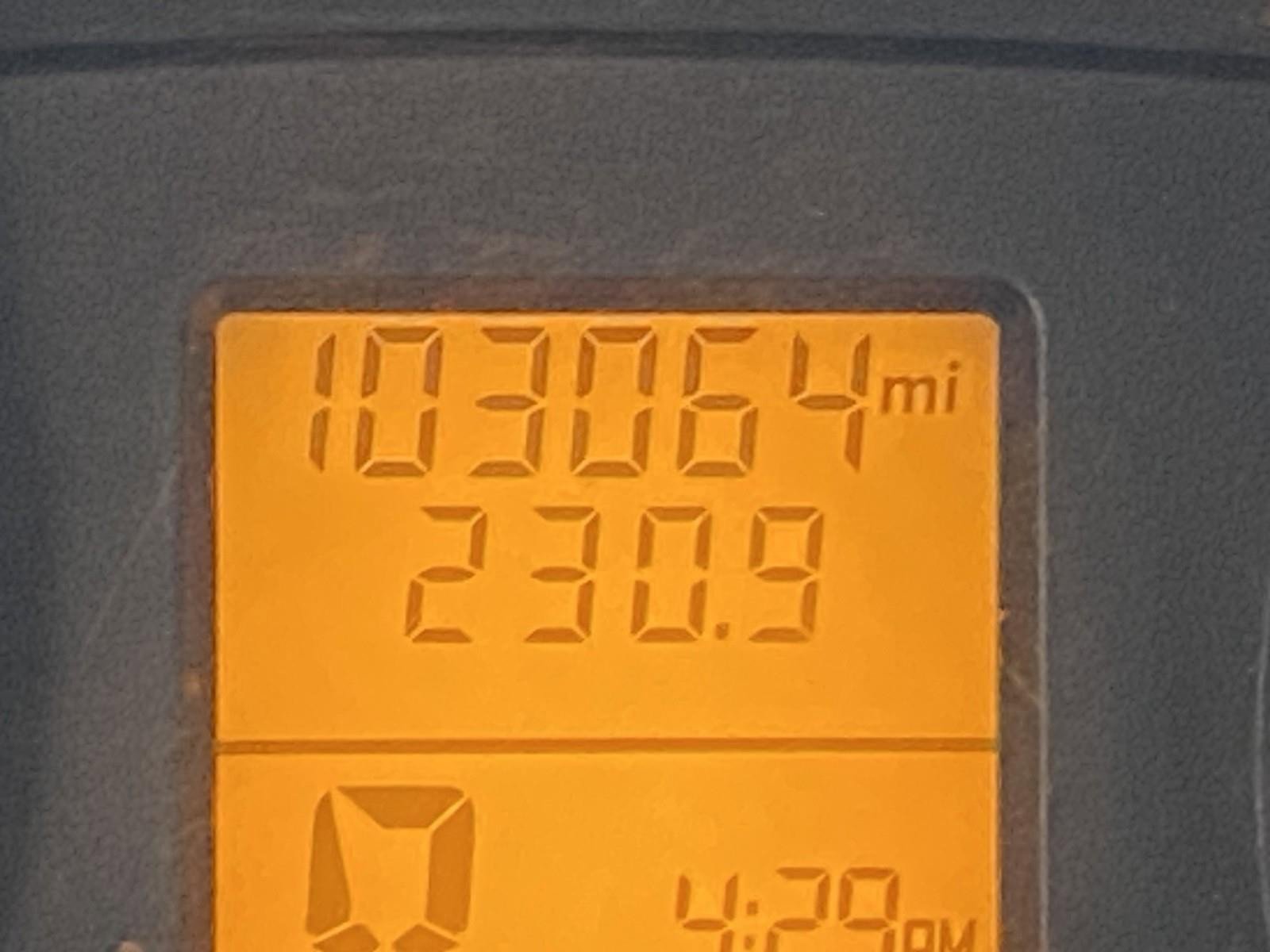 Used 2010 Mercedes-Benz Sprinter 2500 image 19