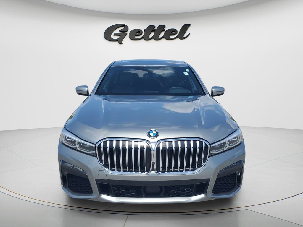 Used 2021 BMW 750i xDrive w/ Luxury Rear Seating Package AWD/4WD image 2