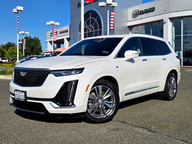 Used 2022 Cadillac XT6 Premium Luxury FWD image 3