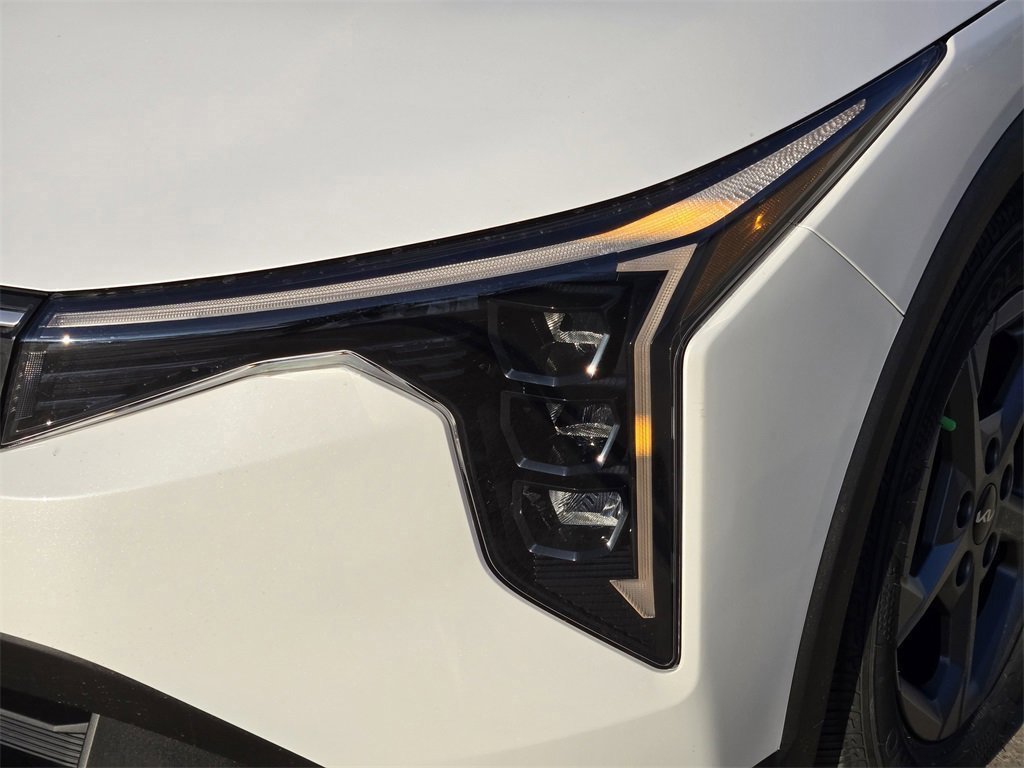 New 2026 Kia K4 LXS image 22