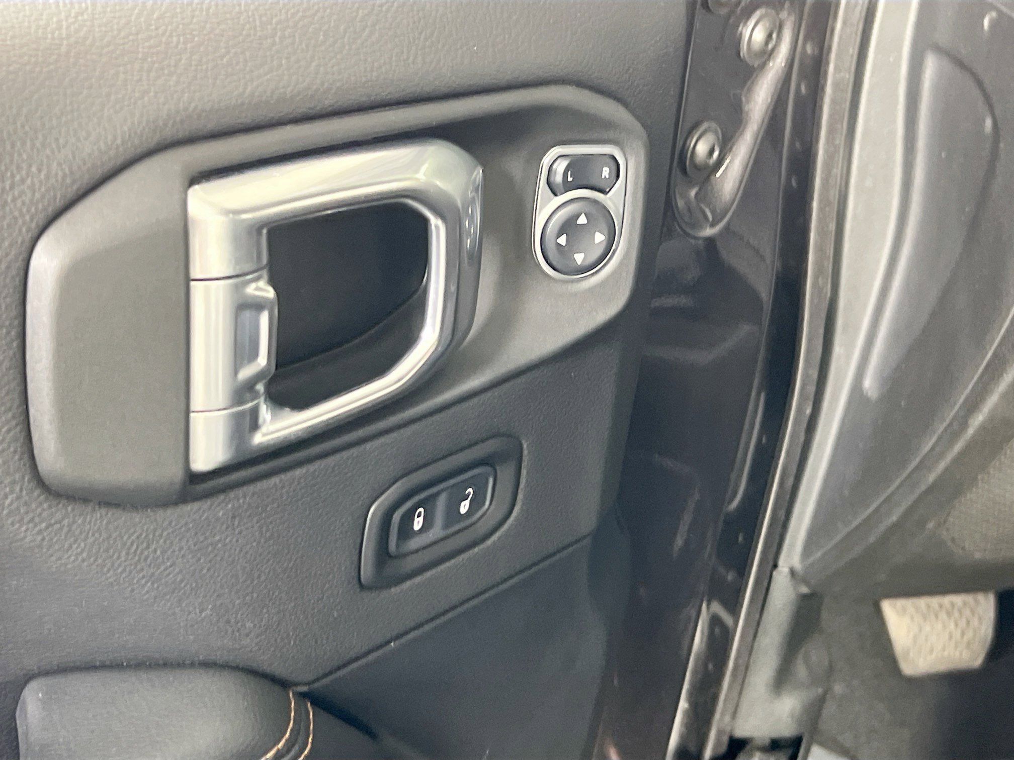 Used 2021 Jeep Wrangler Unlimited Rubicon image 18