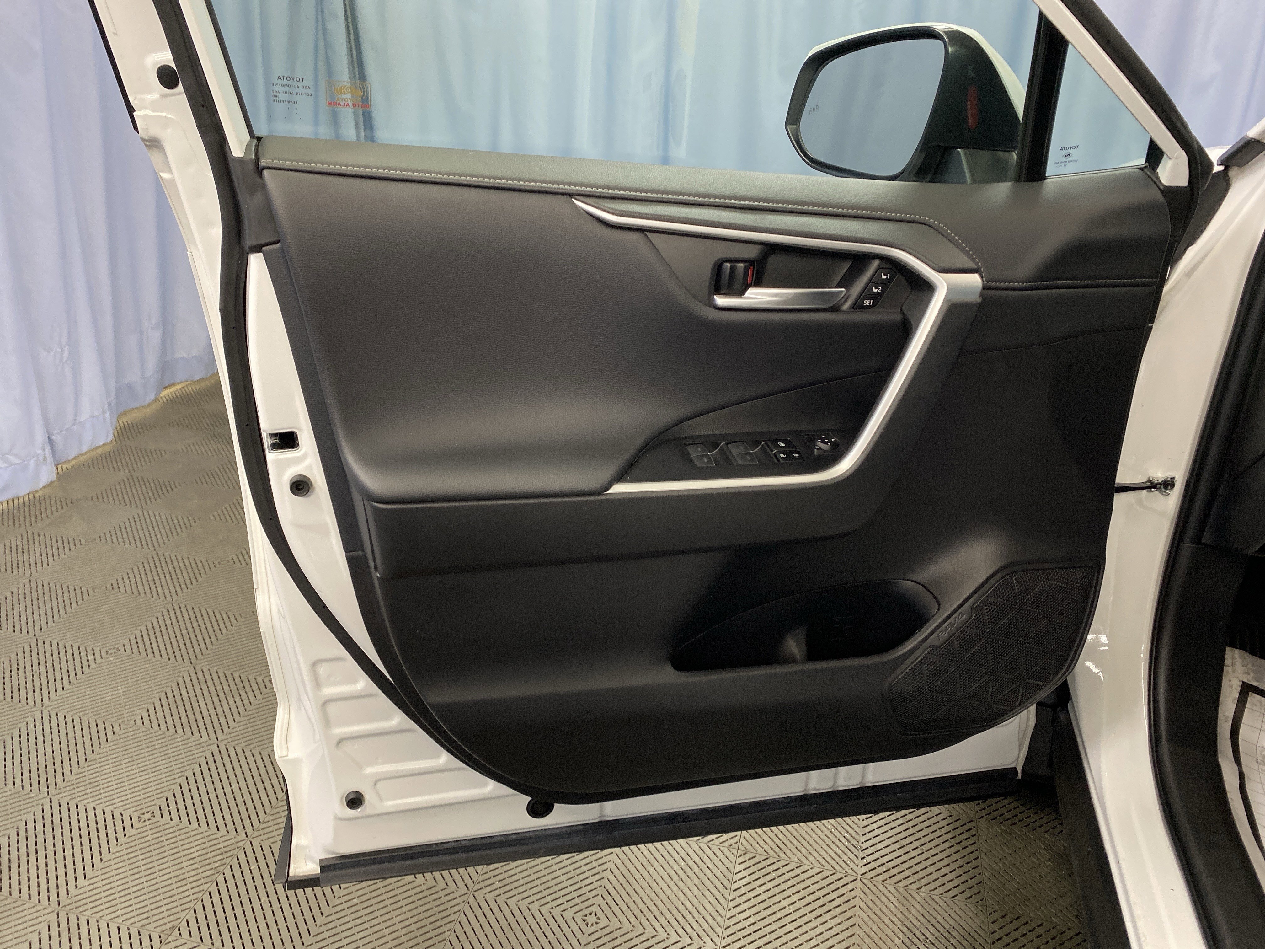 Used 2023 Toyota RAV4 Limited w/ Limited Grade Weather Package image 11