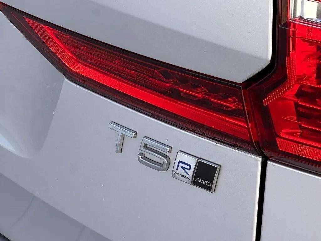 Used 2020 Volvo XC60 T5 R-Design w/ Protection Package Premier AWD/4WD image 10
