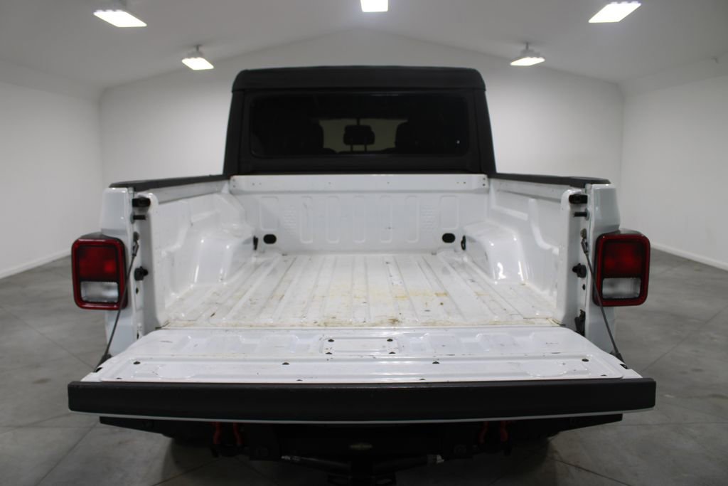 Used 2021 Jeep Gladiator Sport AWD/4WD image 16