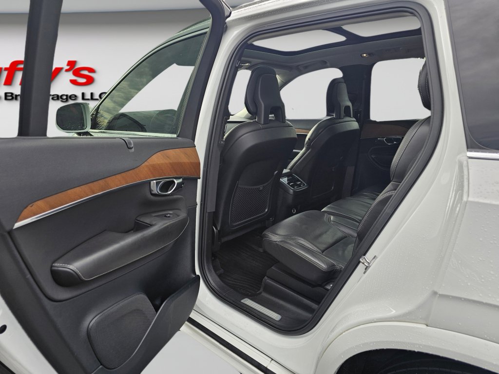 Used 2017 Volvo XC90 T6 Inscription w/ Vision Package image 23