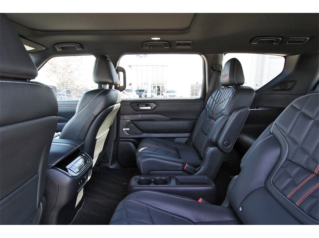Certified 2026 Nissan Armada PRO-4X image 10