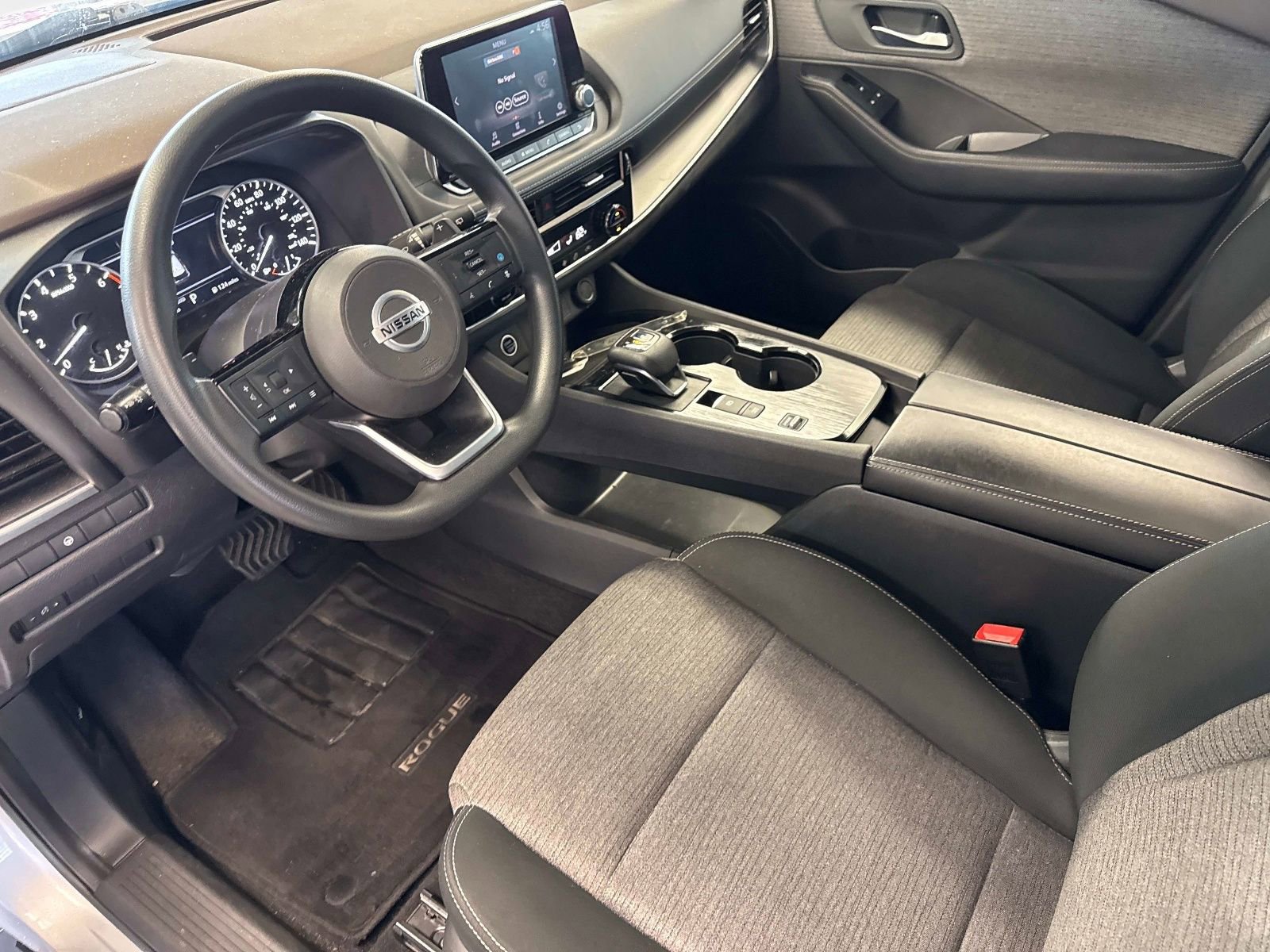 Used 2021 Nissan Rogue SV image 18