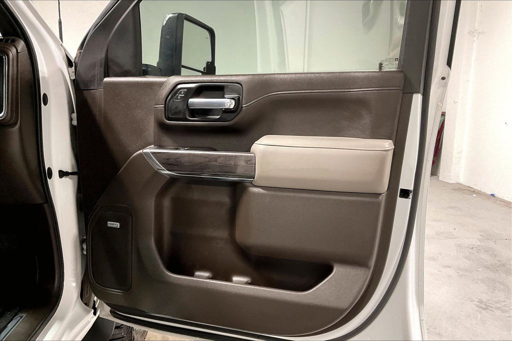 Used 2022 Chevrolet Silverado 2500 LTZ w/ LTZ Plus Package AWD/4WD image 21