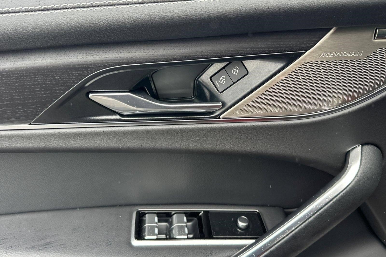 New 2024 Jaguar F-PACE R-Dynamic S AWD/4WD image 22