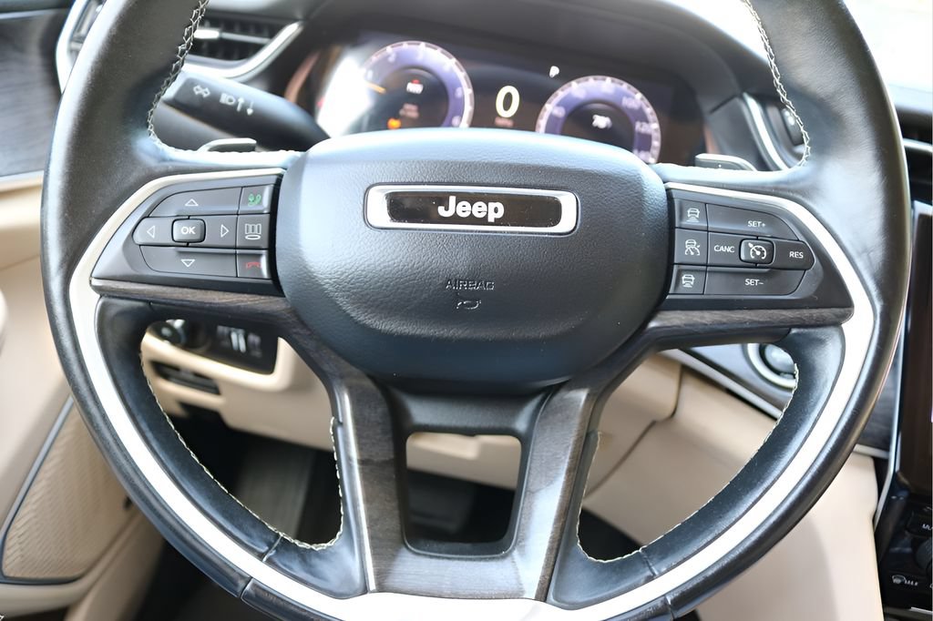 Used 2021 Jeep Grand Cherokee L Limited RWD image 22