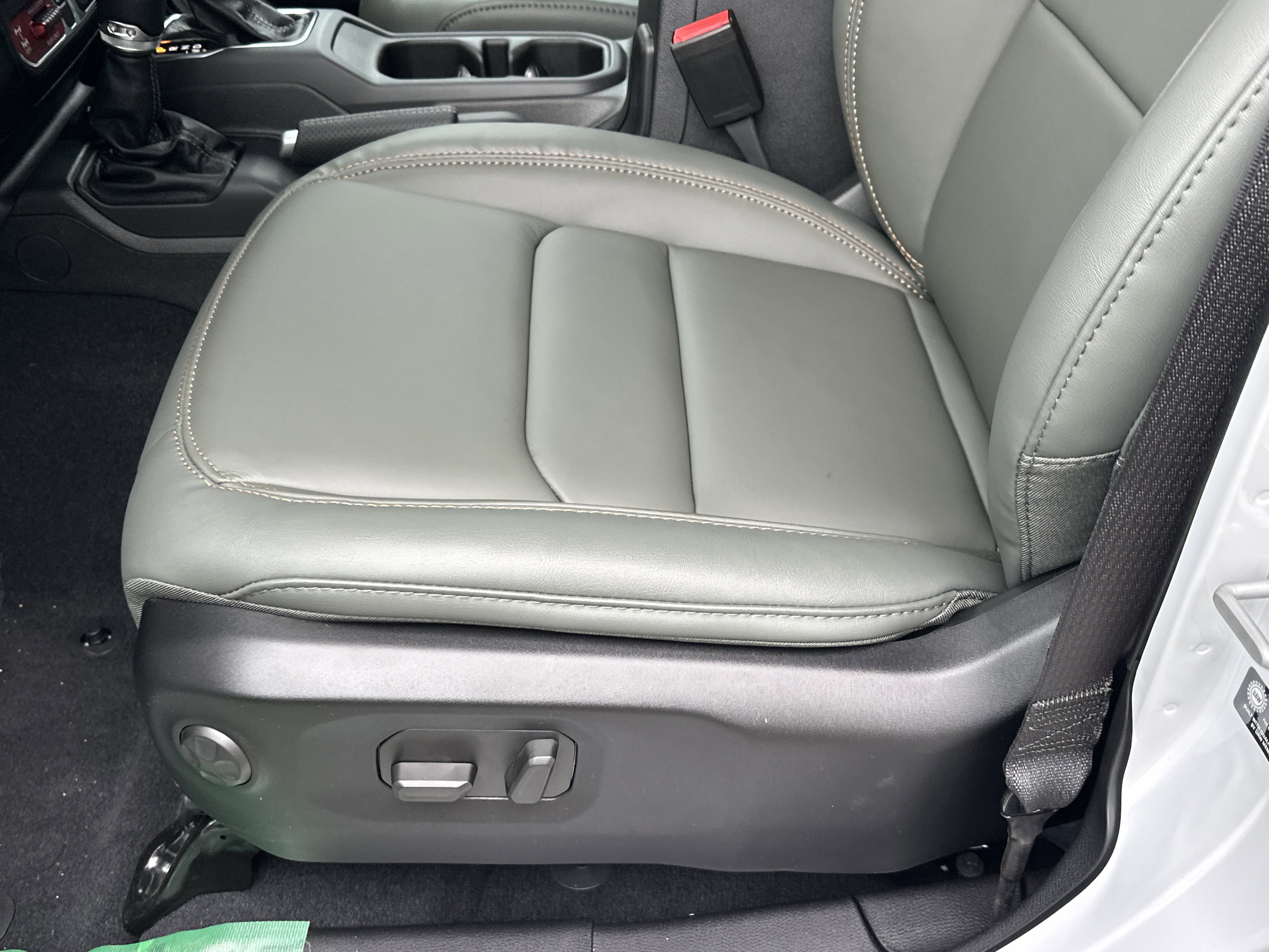 New 2026 Jeep Gladiator Mojave image 28