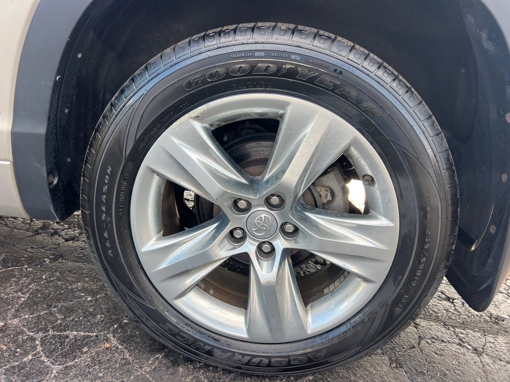 Used 2014 Toyota Highlander Limited AWD/4WD image 42