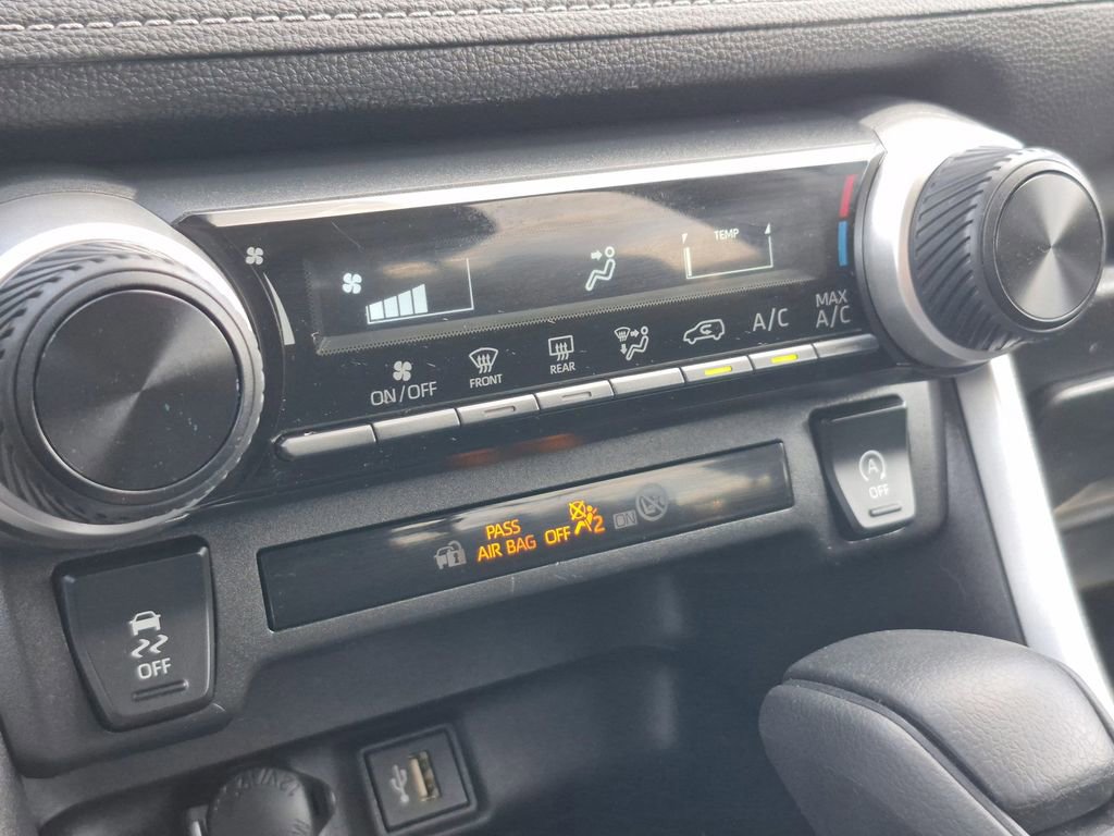 Used 2024 Toyota RAV4 LE image 21