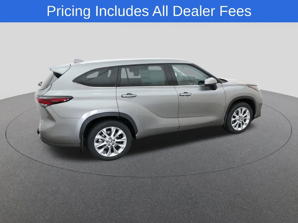 New 2026 Toyota Highlander Limited AWD/4WD image 10