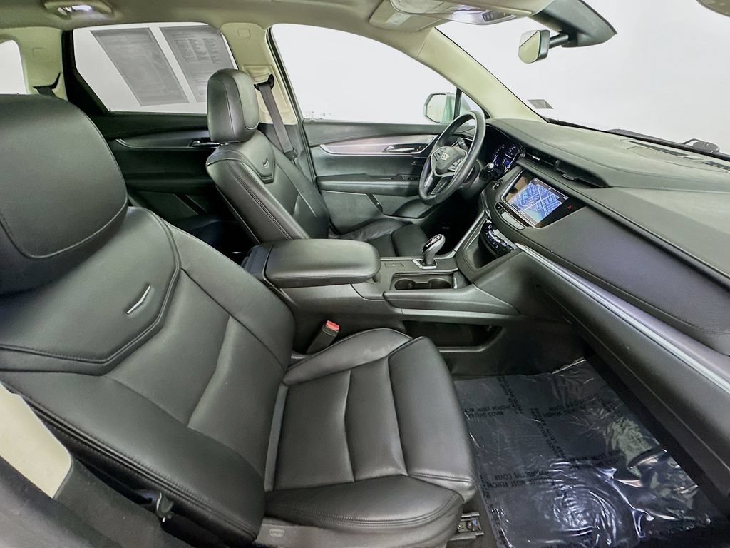 Used 2017 Cadillac XT5 Luxury FWD image 36