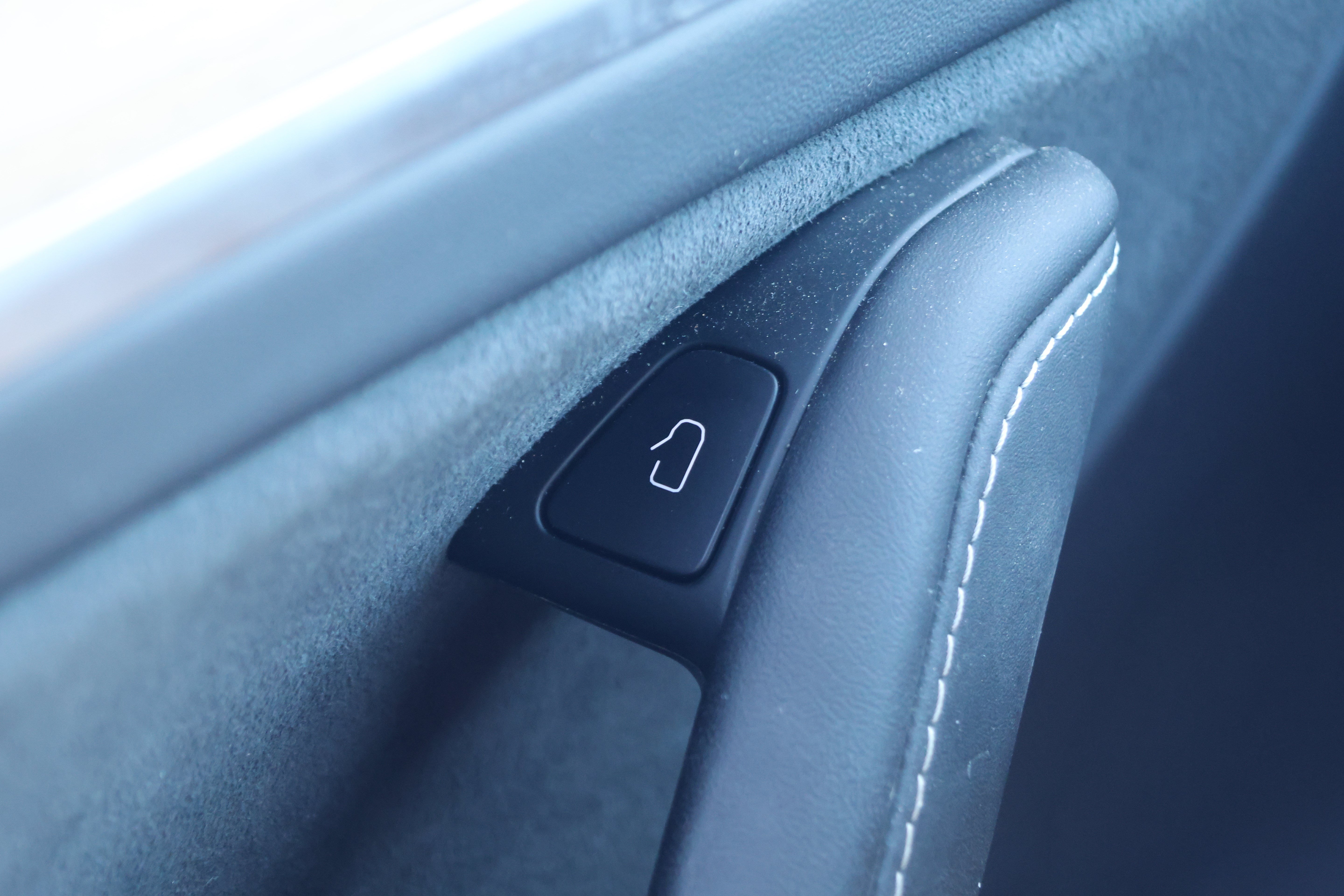 Used 2023 Tesla Model Y AWD image 13