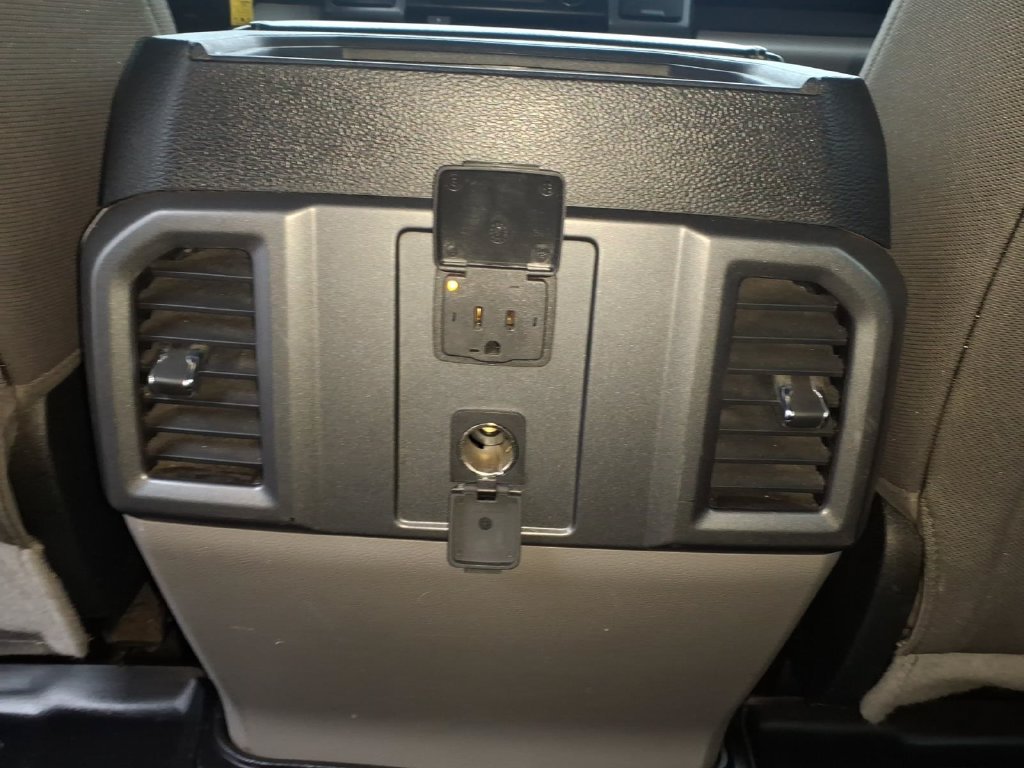 Used 2016 Ford F150 XLT w/ Equipment Group 302A Luxury AWD/4WD image 9
