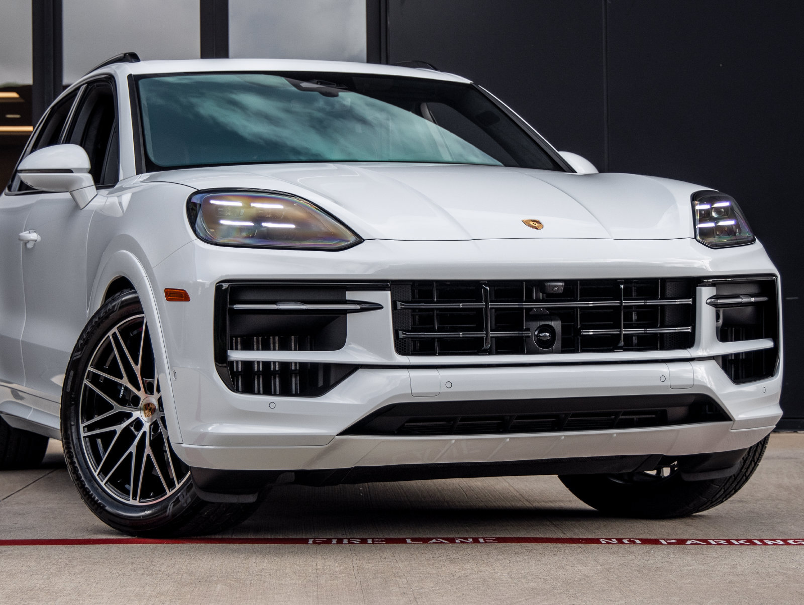 New 2026 Porsche Cayenne GTS AWD/4WD image 9