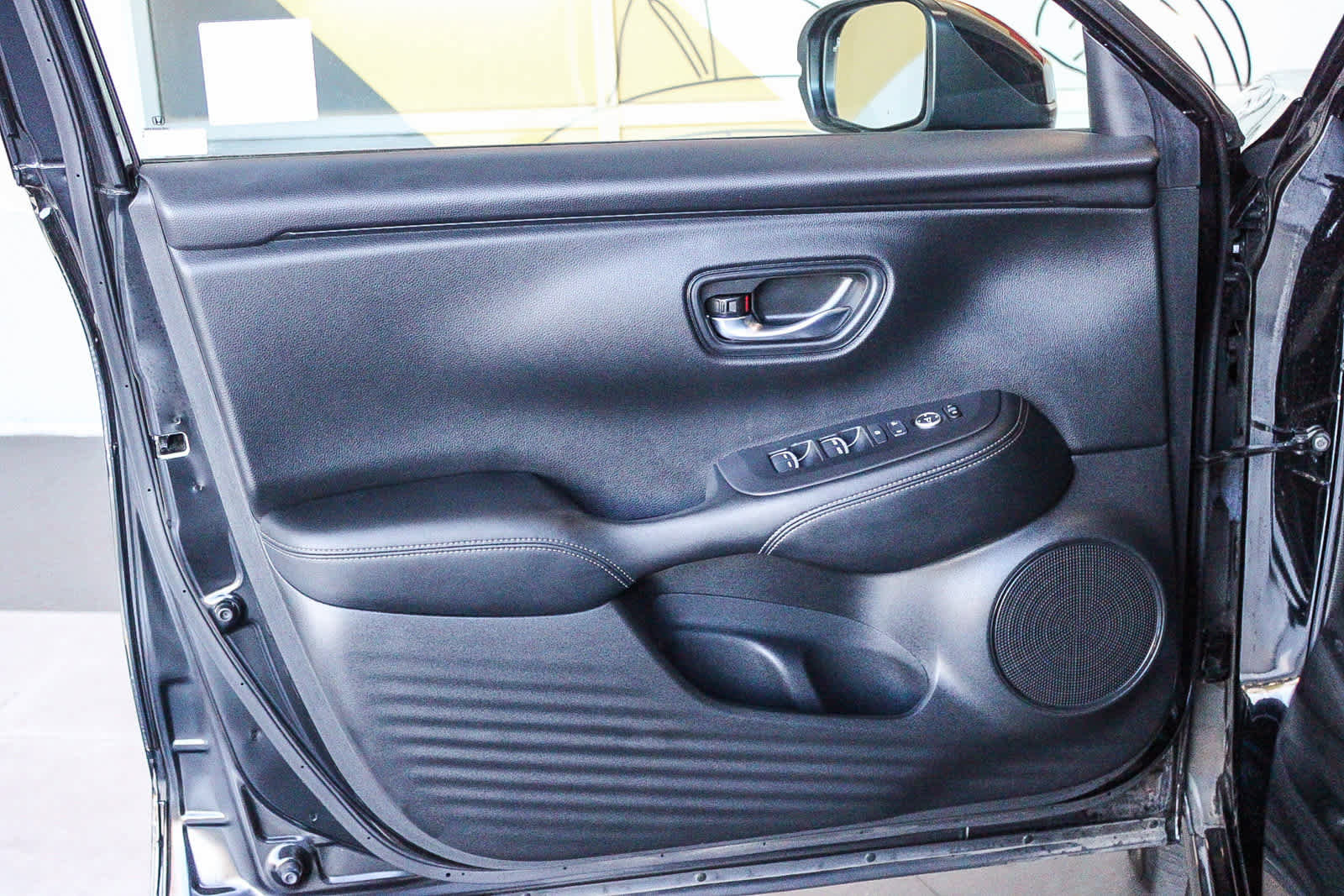 Certified 2023 Honda HR-V EX-L image 21