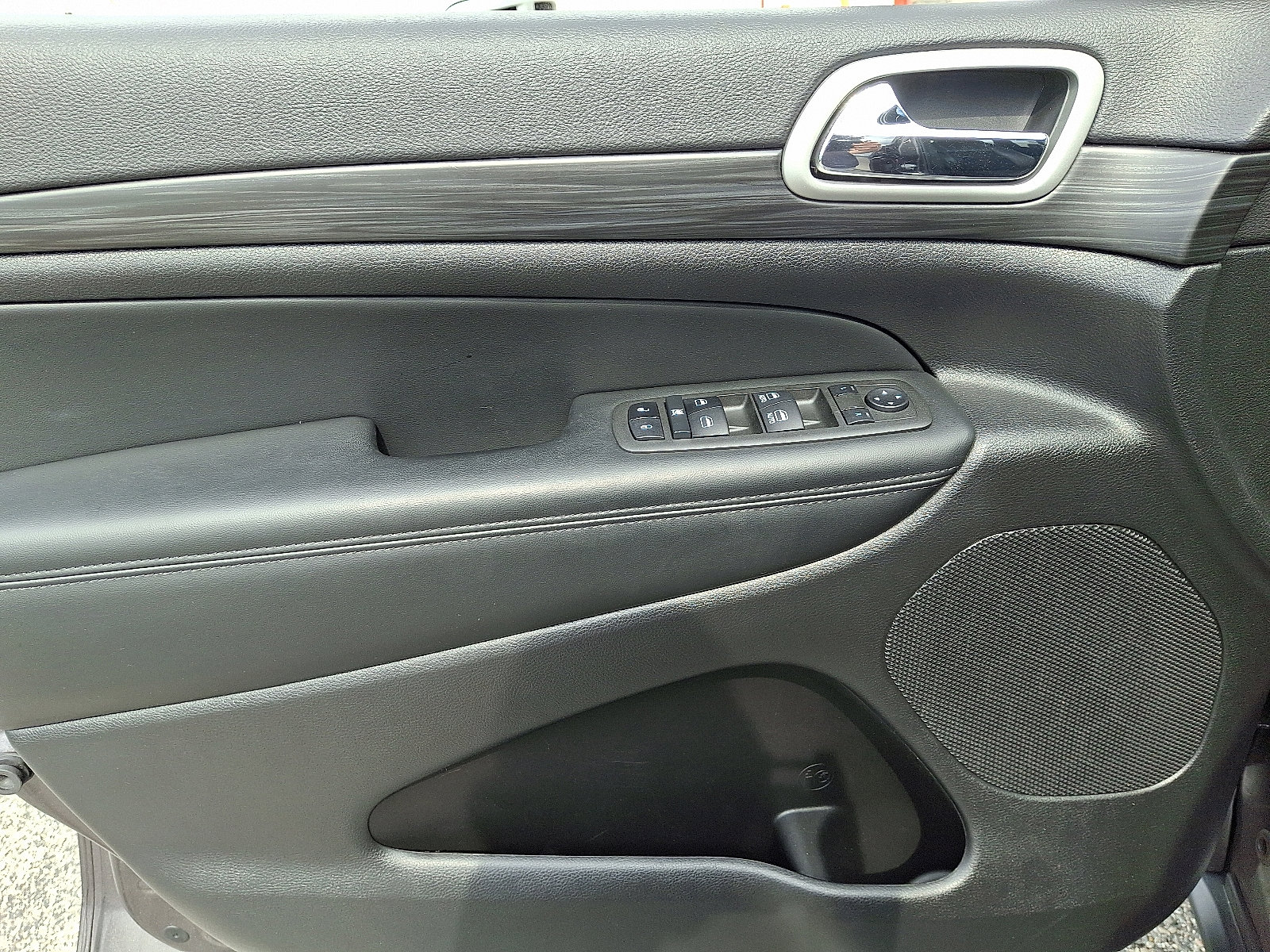 Used 2021 Jeep Grand Cherokee Laredo X image 14