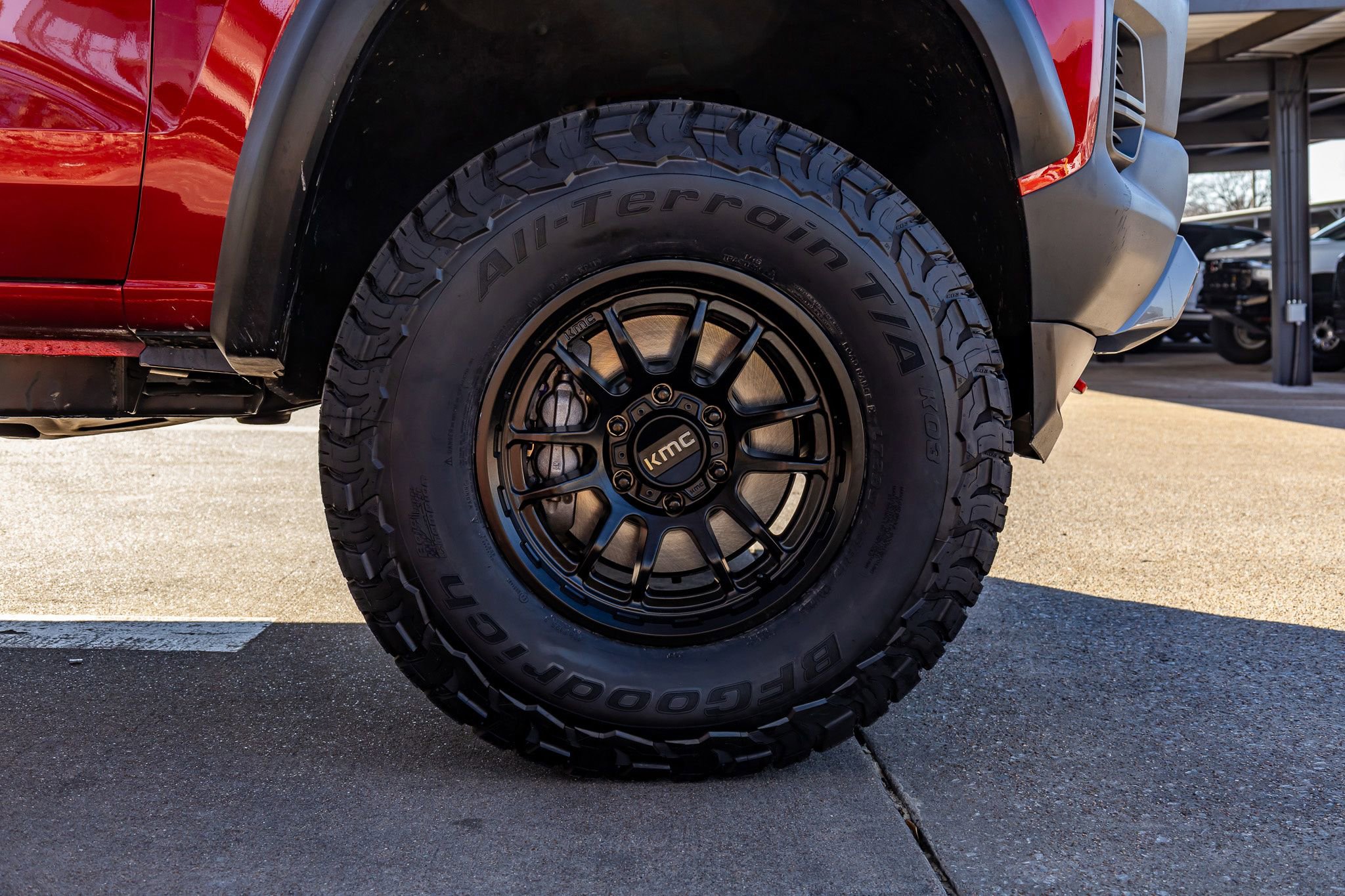 Used 2023 Chevrolet Colorado Trail Boss w/ Technology Package AWD/4WD image 11