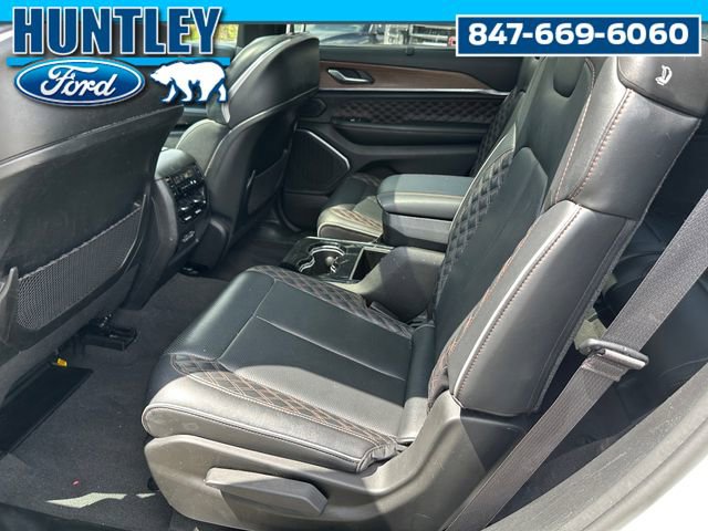 Used 2022 Jeep Grand Cherokee L Summit w/ Advanced Protech Group IV AWD/4WD image 18