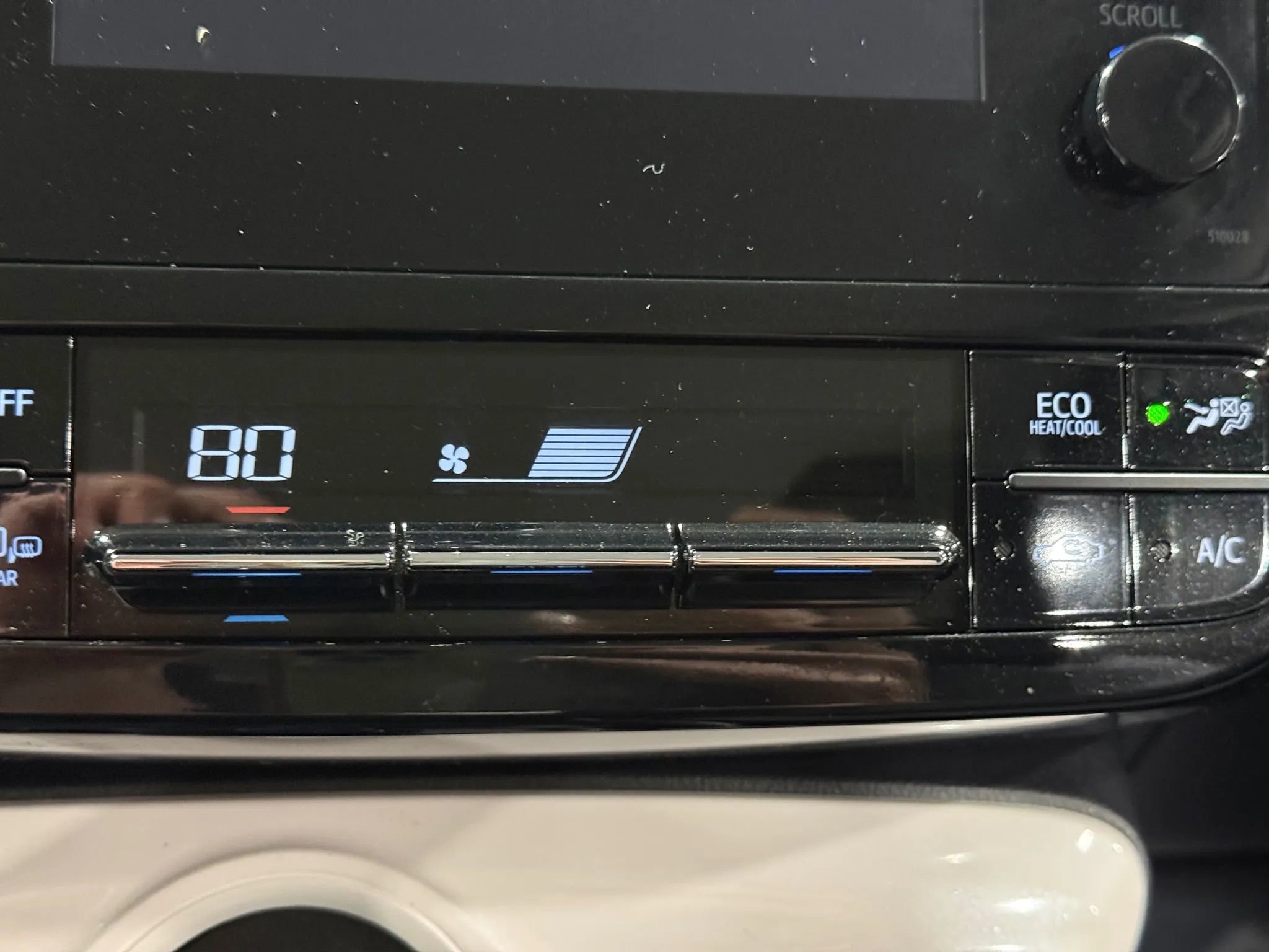 Used 2017 Toyota Prius Two image 35