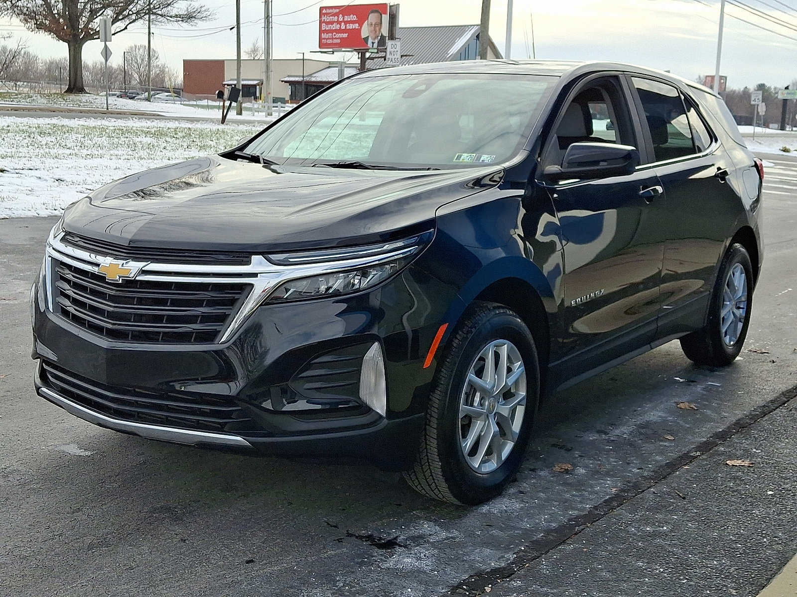 Used 2023 Chevrolet Equinox LT image 3