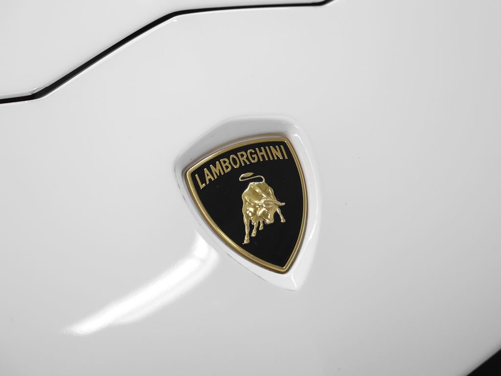 Used 2014 Lamborghini Aventador LP 700-4 image 10