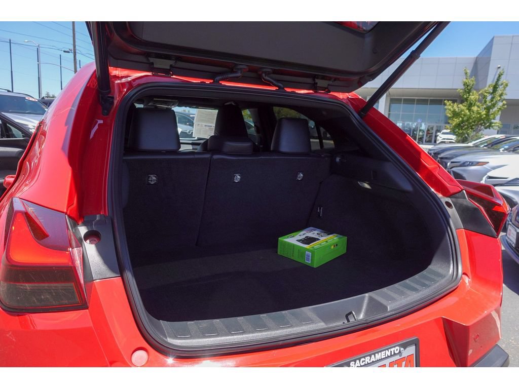 Used 2019 Lexus UX 200 w/ Premium Package FWD image 32