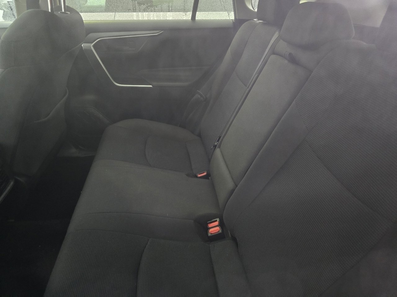 Used 2019 Toyota RAV4 LE image 17