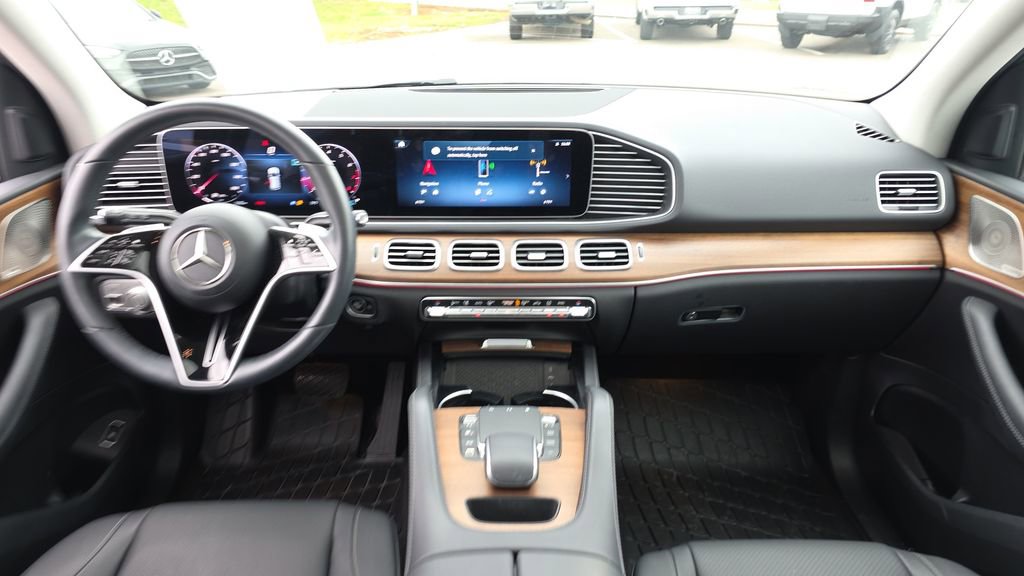 Used 2025 Mercedes-Benz GLE 350 4MATIC image 25