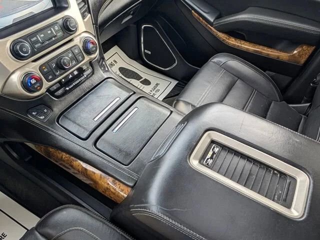 Used 2015 GMC Yukon Denali w/ Premium Package AWD/4WD image 35