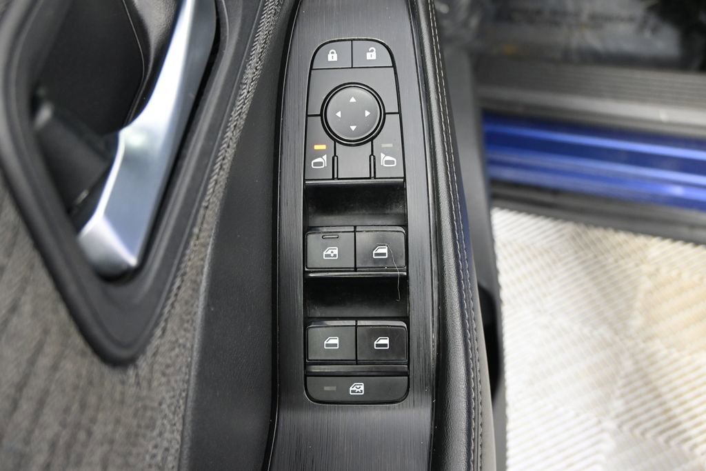 Used 2022 Nissan Rogue SV image 19