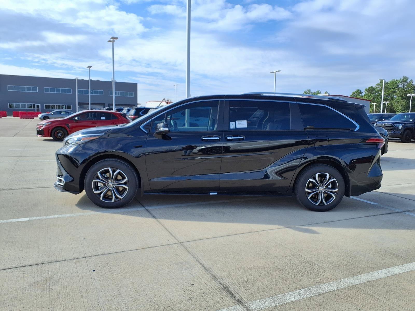 New 2026 Toyota Sienna Platinum AWD/4WD image 8