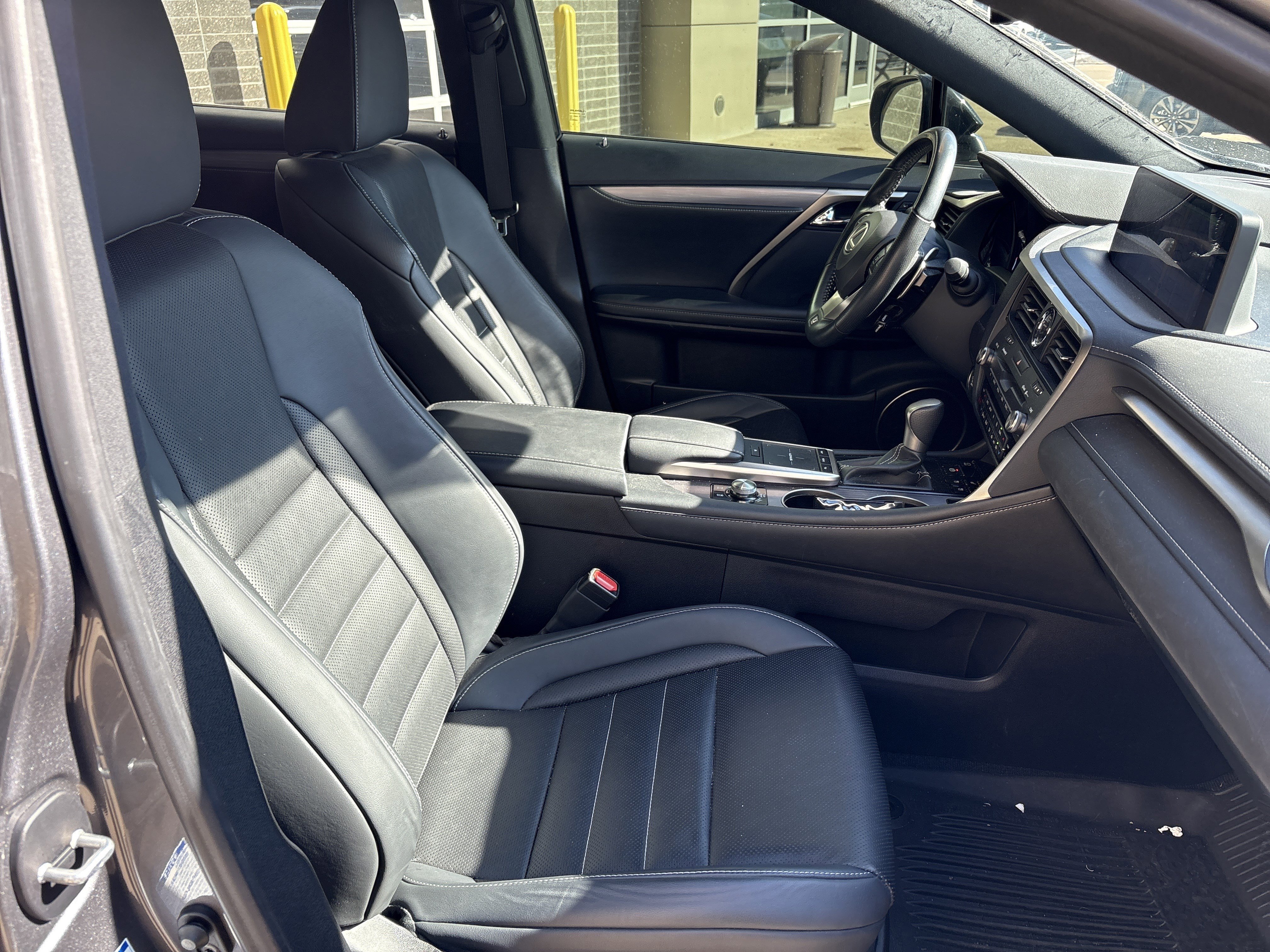 Used 2022 Lexus RX 350 F Sport w/ Cold Area Package image 33