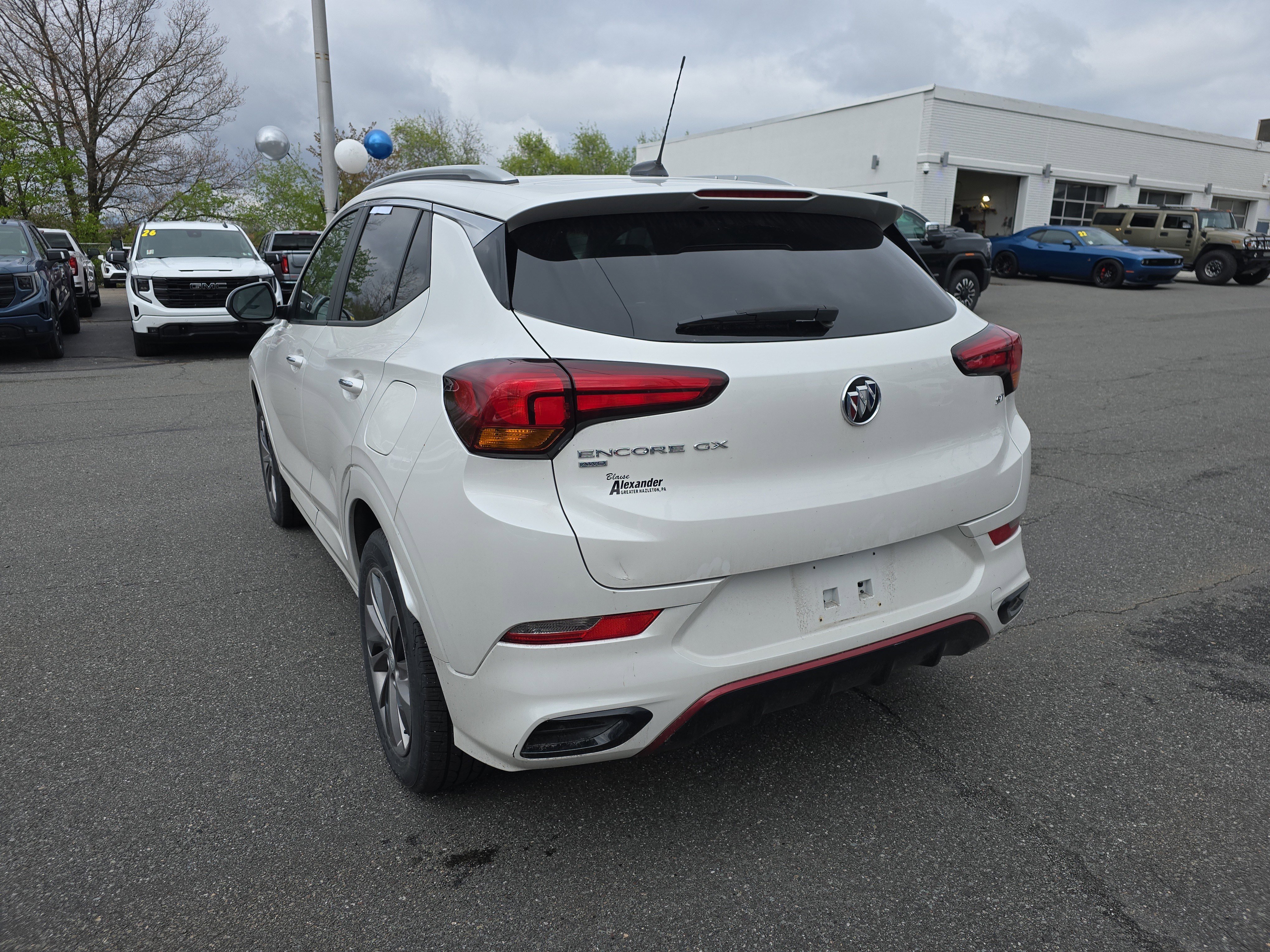 Used 2022 Buick Encore GX Select w/ Sport Touring Package AWD/4WD image 7