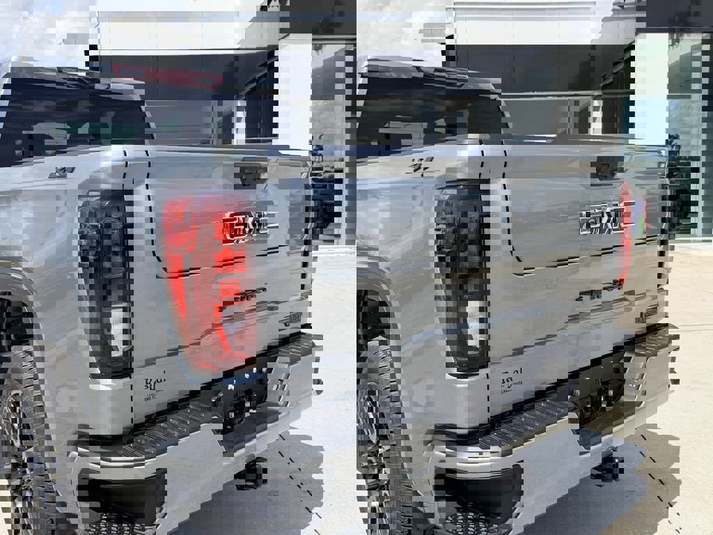 New 2026 GMC Sierra 1500 Elevation w/ LPO, Elevation Black Package image 11