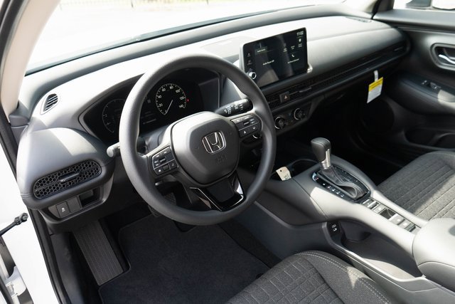 New 2026 Honda HR-V LX image 3