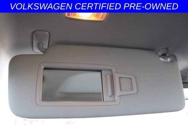 Used 2025 Volkswagen Jetta SE w/ Sunroof Package image 44