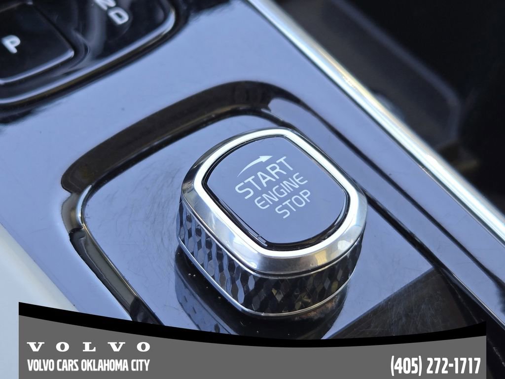 Certified 2024 Volvo V60 B5 Cross Country Plus w/ Protection Package Premier image 20