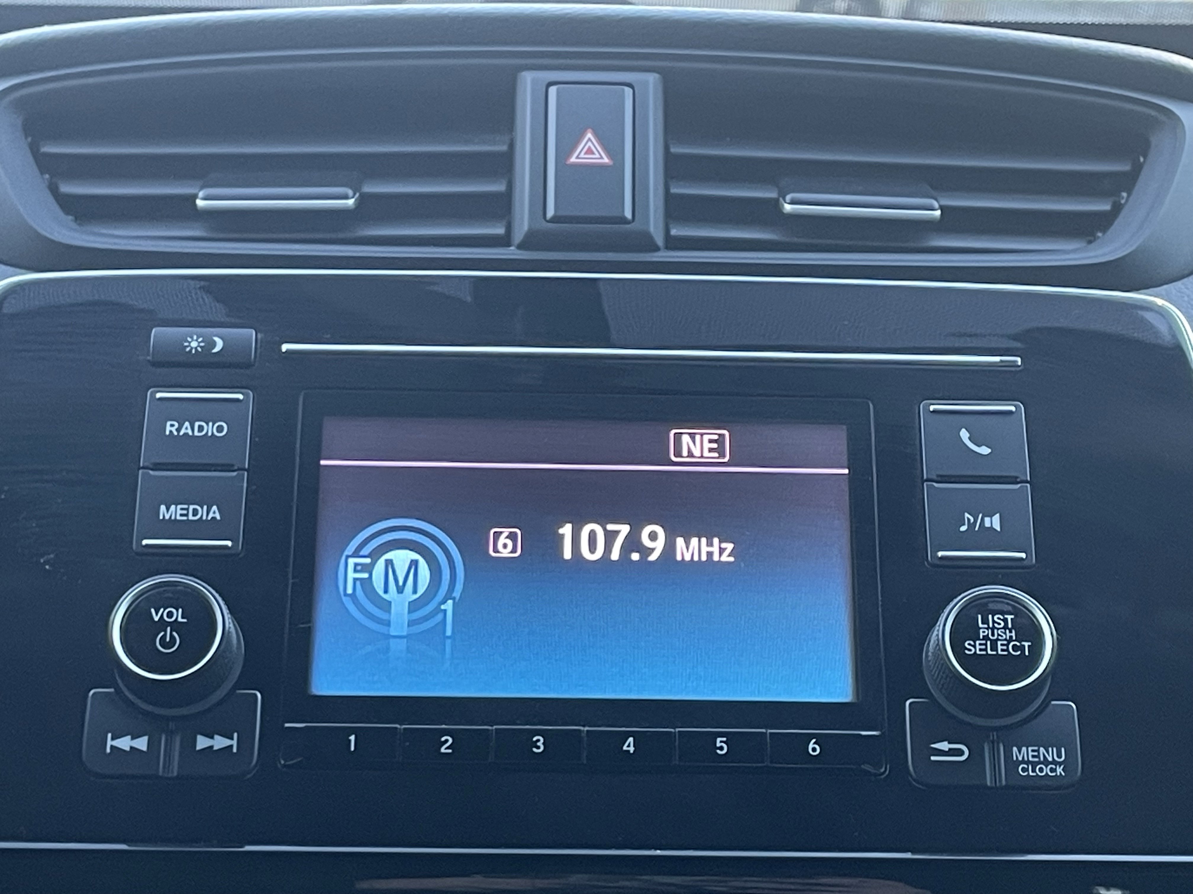 Used 2018 Honda CR-V LX image 24