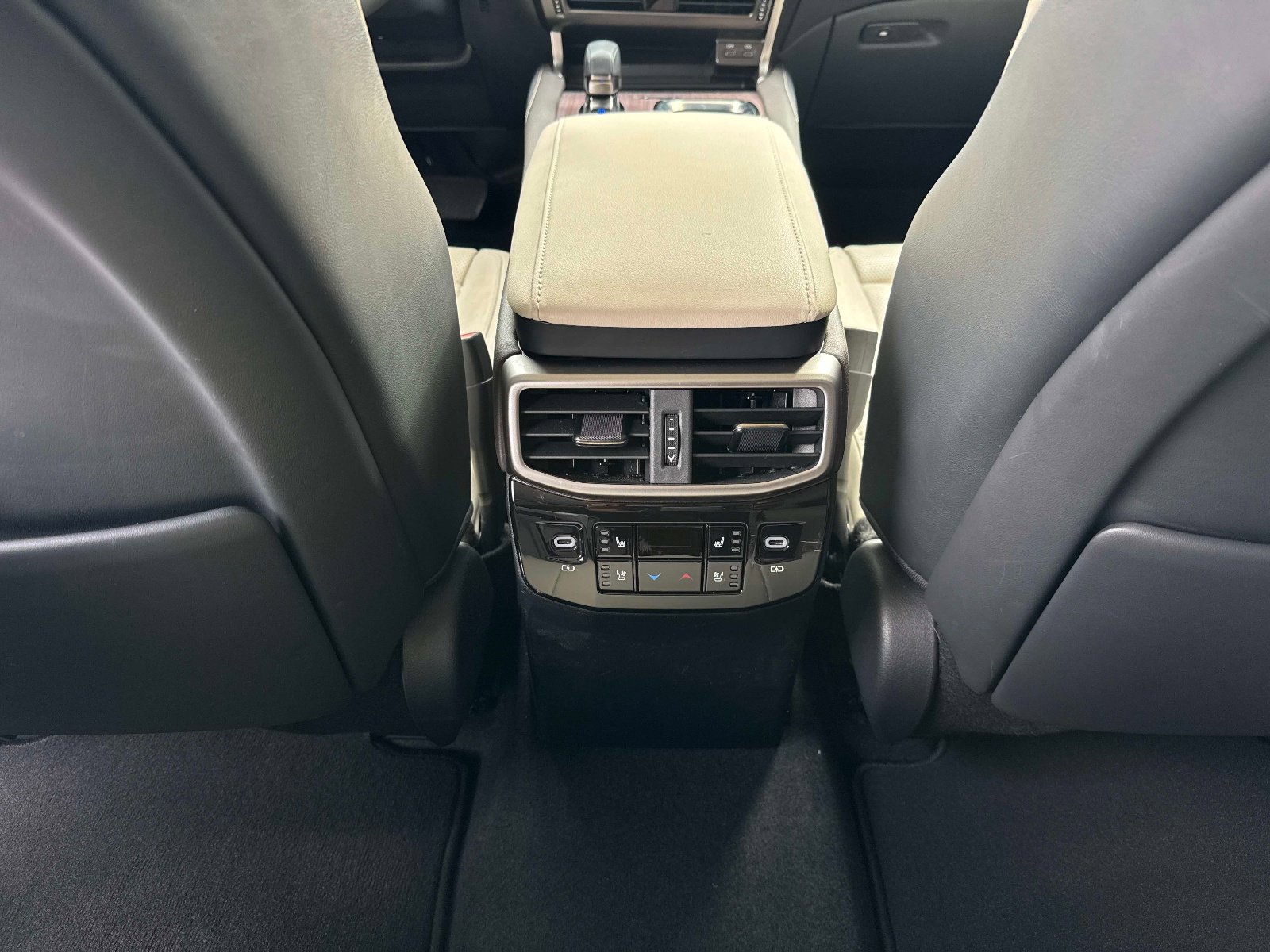 Used 2023 Lexus RX 350 w/ Accessory Package (Z1) image 17