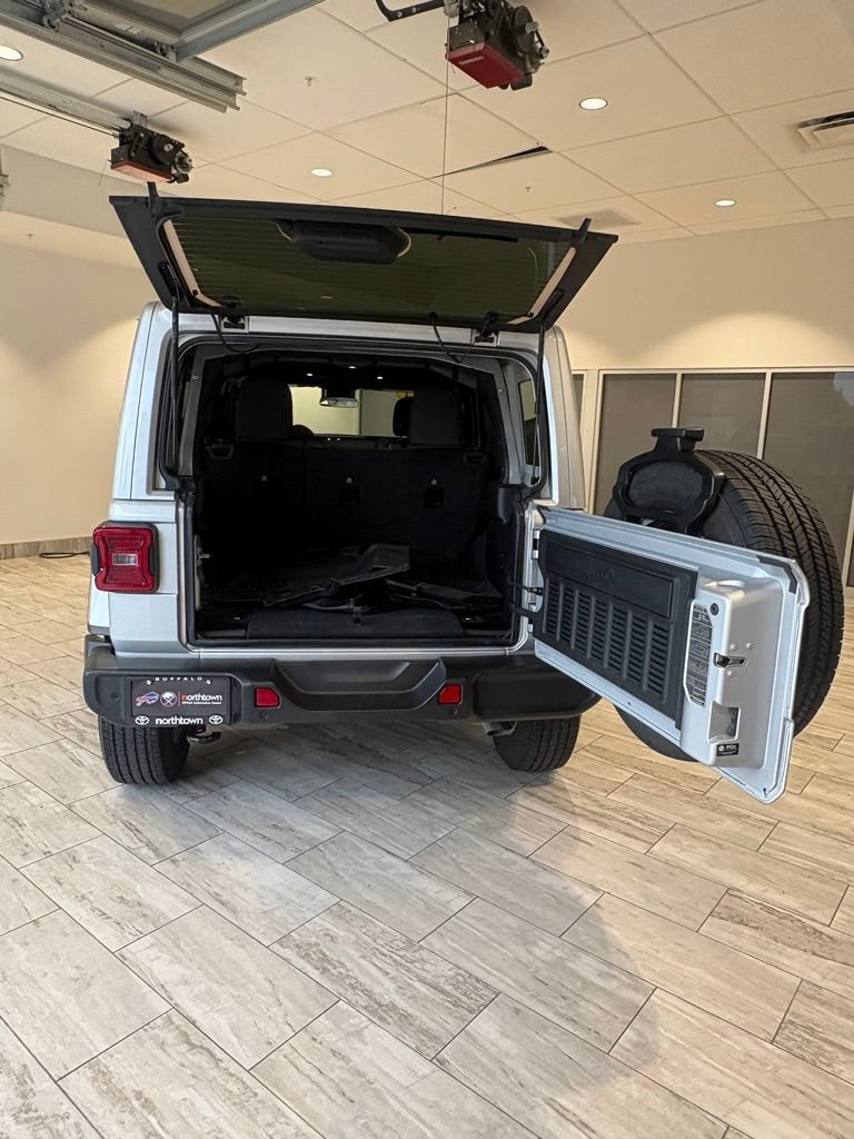 Used 2024 Jeep Wrangler Unlimited Sahara w/ Safety Group AWD/4WD image 7