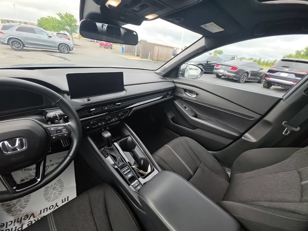 Used 2024 Honda Accord Sport image 27